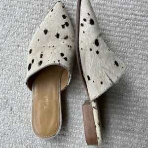 Diba True Brand Cow 🐮 Print Spotted Cream Mules Size 8